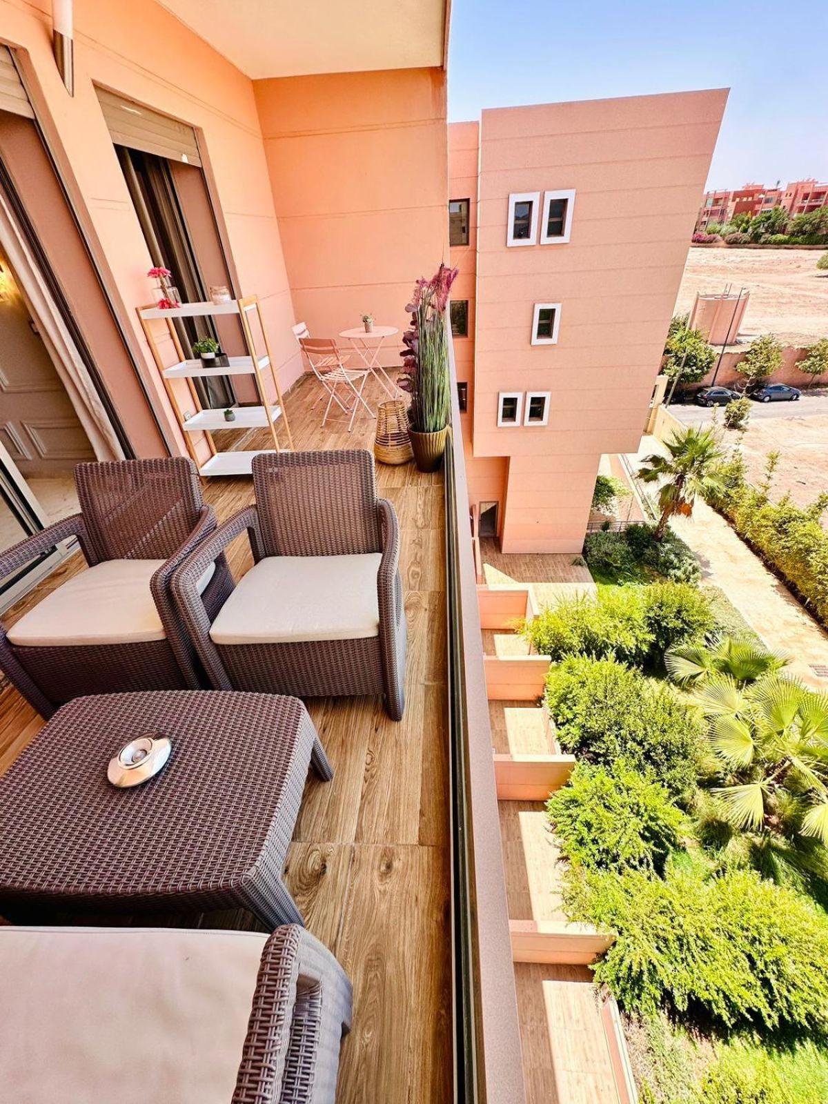 Appartement Luxueux Avec Piscine 10 Minutes Du Centre Ville Marrákes Kültér fotó