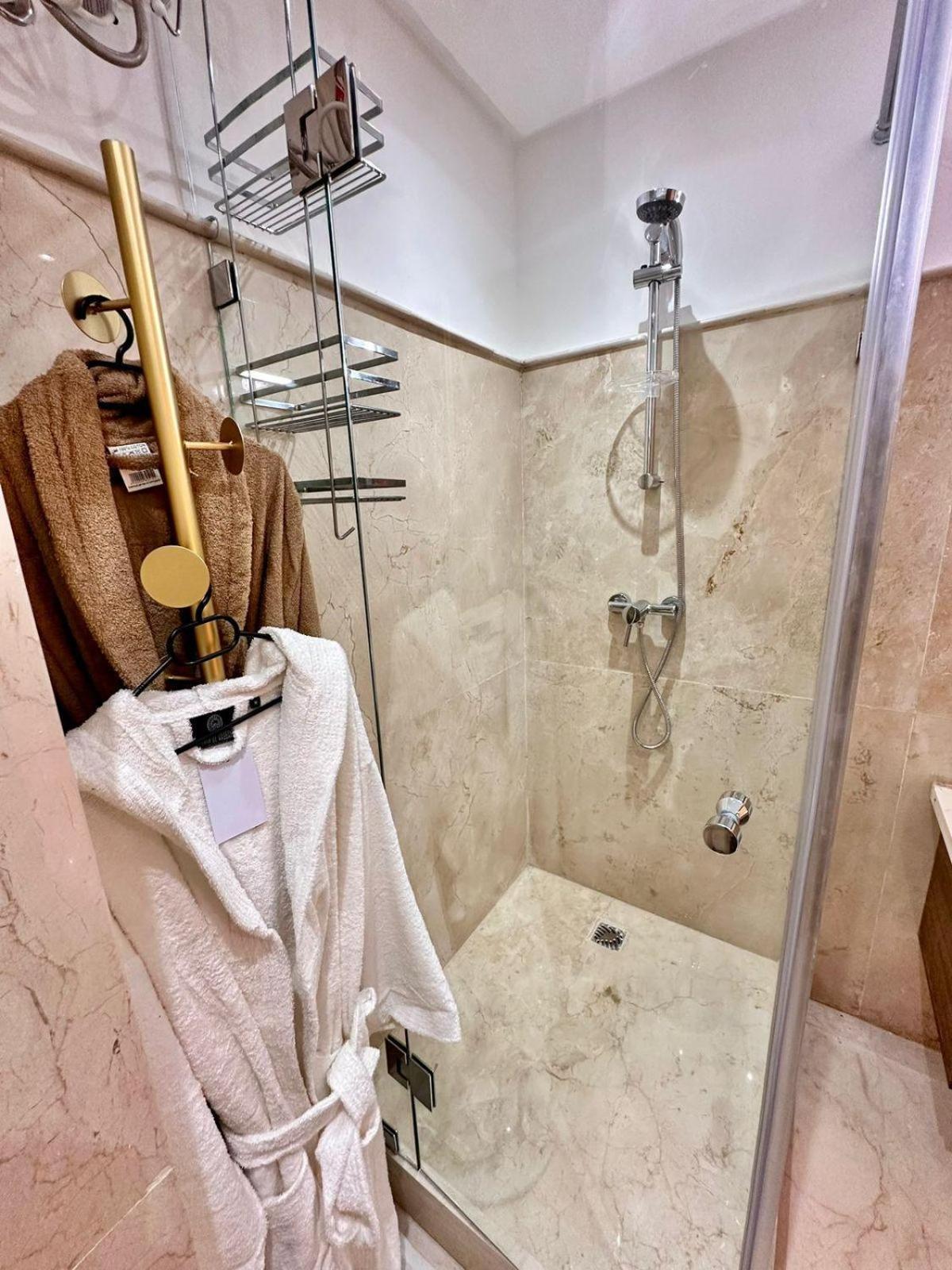 Appartement Luxueux Avec Piscine 10 Minutes Du Centre Ville Marrákes Kültér fotó